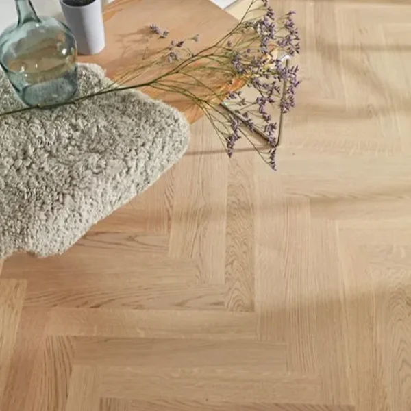 Parchet stejar albit natural chevron Boen Oak White Nature 10x70x470 mm