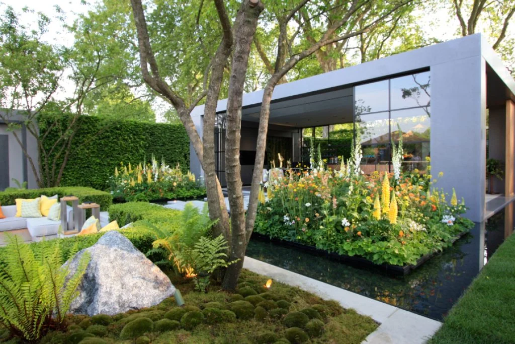 O grădină multifuncțională în armonie cu natura - tendințele în materie de design pentru 2022