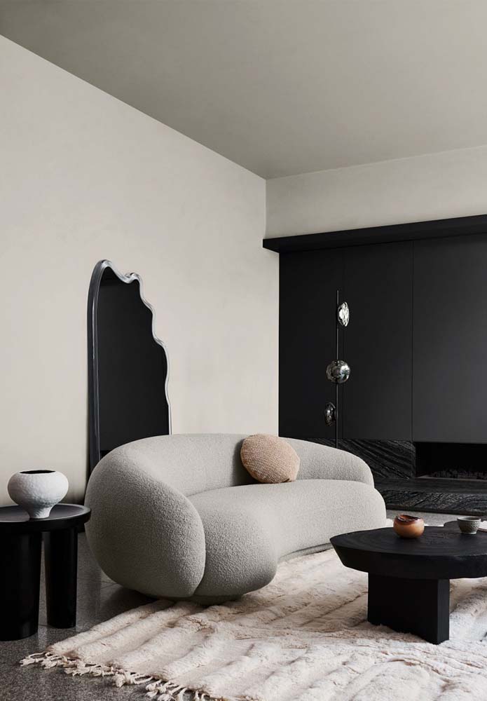 Ce zici de o inspirație de canapea gri deschis pentru camera ta de zi?
