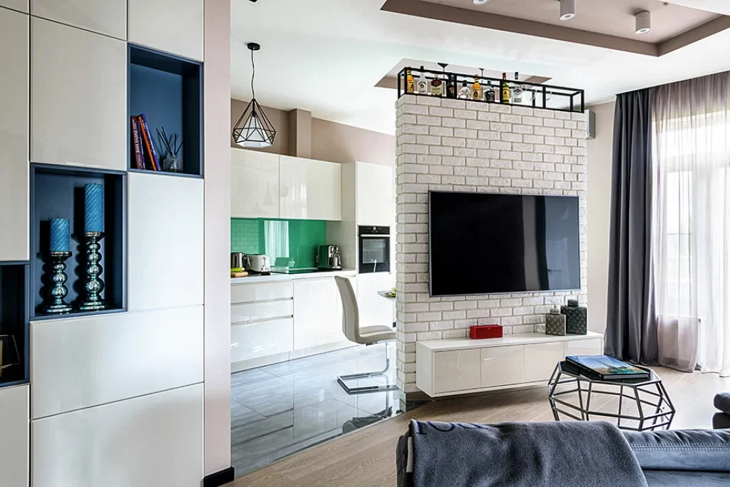 Nuanțele minimalismului: interiorul unui apartament cu accente de culori deschise