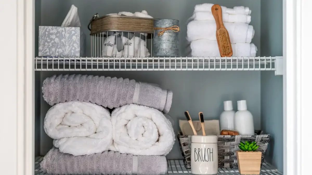 Cum să-ți organizezi baia și produsele de curățenie: Idei grozave pentru tine!