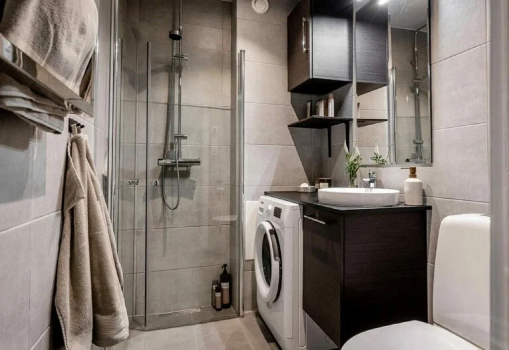 Mobilier clasic și modern: design interior scandinav elegant într-un apartament de 70 m² Mobilier clasic și modern: design interior scandinav elegant într-un apartament de 70 m²