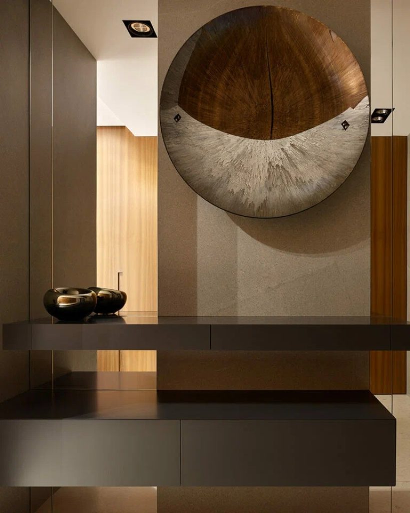 Image 177 alb negru și lemn: interiorul unui apartament de familie mare în stil minimalist