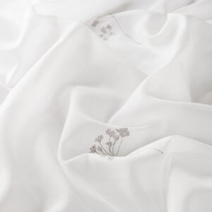 Perdele model floral alb gri din poliester brodat Floria Gardisette latime material 295 cm