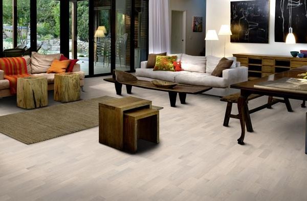 Parchet Kahrs Lumen Rime stejar lacuit ultra mat periat semi-transparent alb 3-strip 2423x200x15 mm 153N3BEKB4KW240
