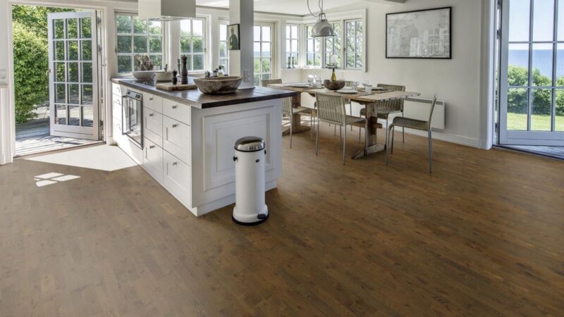 Parchet Kahrs Harmony Stejar Ale stejar lacuit mat periat warm maro baituit 3-strip 2423x200x15 mm 153N6CEKQ1KW 0 - imagine 2