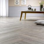 Parchet laminat Alsapan Herringbone clasa trafic AC6 bizotat 4V 5G Click Sardinia Oak 619 640×143×12 mm