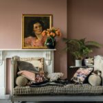 Vopsea roz mata 2 la suta luciu pentru interior Farrow and Ball Casein Distemper Sulking Room Pink No.295 2.5 Litri