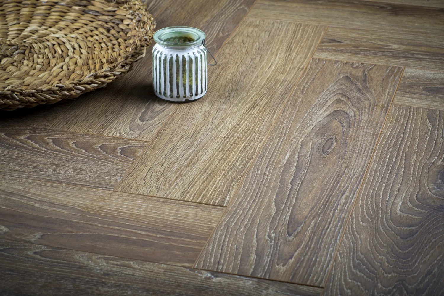 Parchet Laminat Herringbone AC6 Balearic Oak Alsapan, 640x143x12 mm