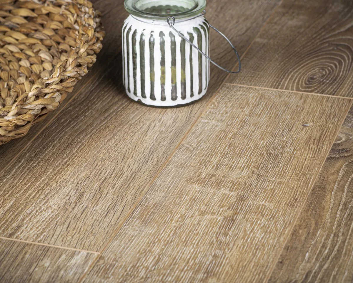 Parchet laminat Alsapan Solid Medium clasa trafic AC6 bizotat 4V 5G Click Balearic Oak 622 1286×122×12 mm