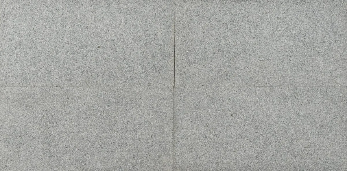 Granit Padang Dark, placaj 60×30 cm, finisaj fiamat, gri inchis