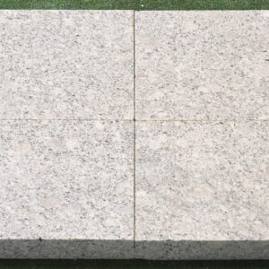 Pavaj granit Pearl Flower, gri, fiamat, 30x20 cm, 8 cm