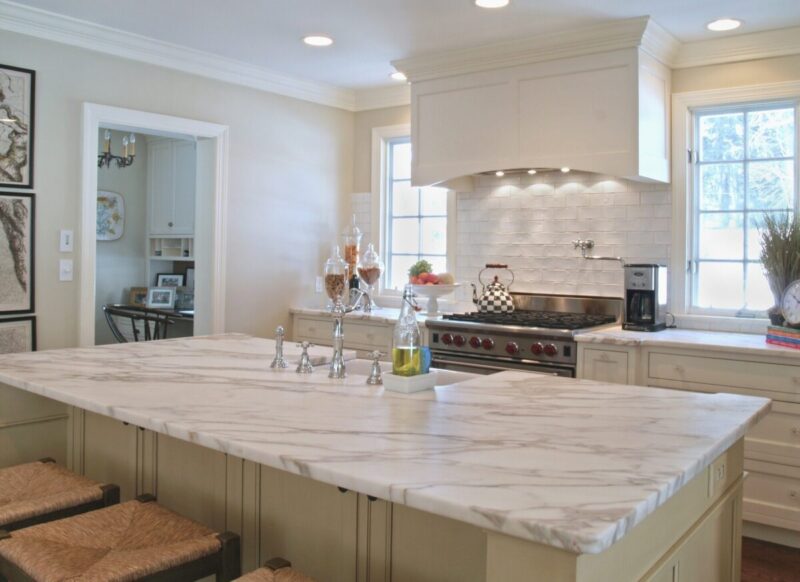 Marmura Petra Milk White Mozaic Placaj 60x15 1.5 Scapitat - imagine 3