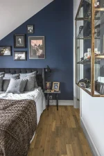 Parchet triplu stratificat Kahrs Lumen Glow, stejar afumat cu finisaj lăcuit ultra-mat, 2423x200x15 mm