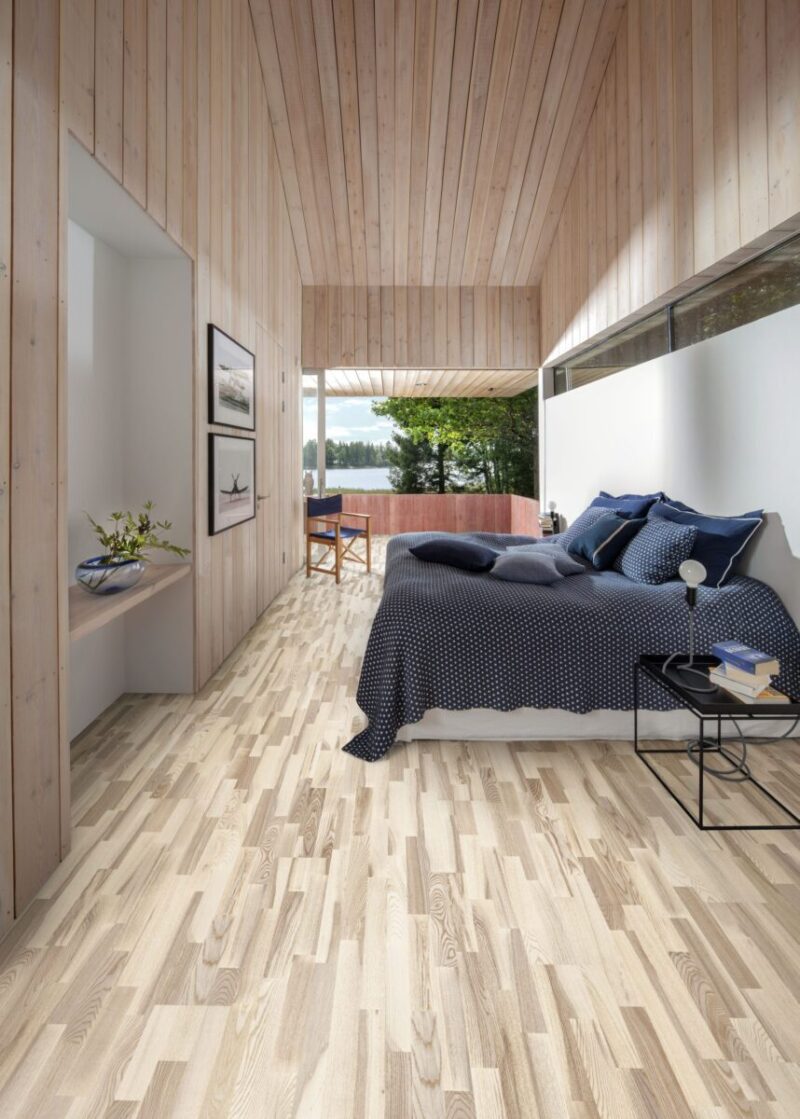 Parchet Karelia RPS OAK FP 138 COUNTRY VANILLA MATT Country 1 strip 14x138x2000 mm
