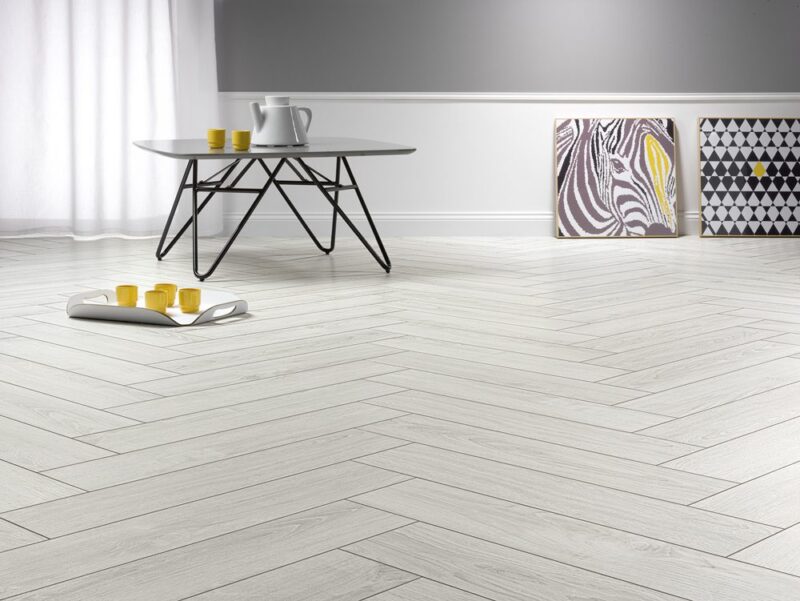 Parchet laminat Alsapan Herringbone clasa trafic AC6 bizotat 4V 5G Click Polar Oak 627 640×143×12 mm