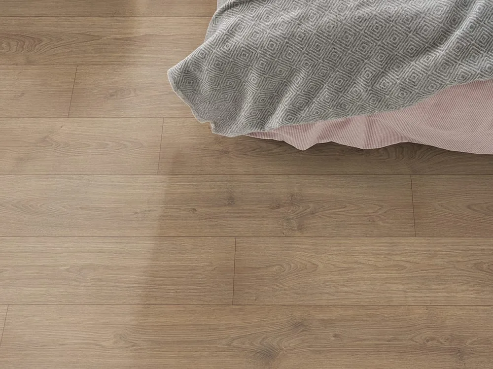 Parchet laminat stejar, maro, EPL081 EGGER, clasa 32, 1292x193mm
