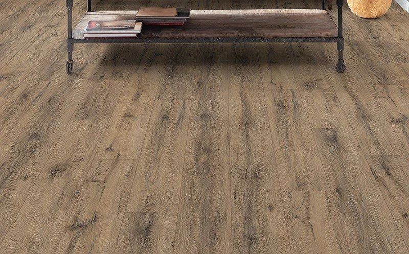 Parchet laminat, stejar inchis, clasa 32, EPL019 EGGER, 1292x193 mm