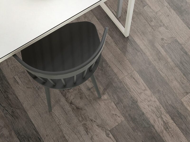 Parchet laminat EGGER Stejar Santa Fe gri EPL193 clasa 32 1292 x 135 mm - imagine 3