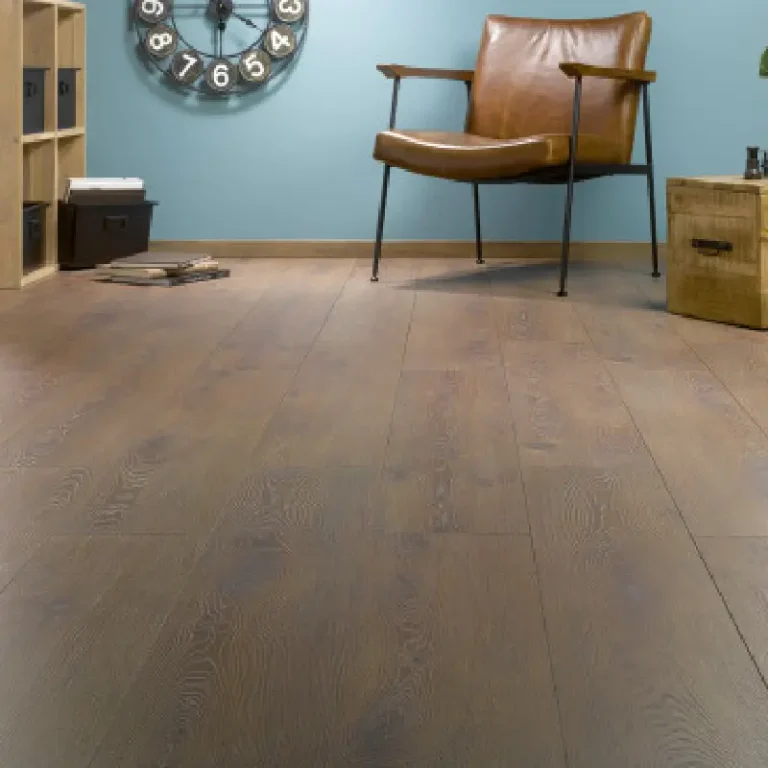 Parchet laminat stejar maroniu-auriu, Osmoze 8mm AC5 4V 5G 528 Chestnut Oak Alsafloor