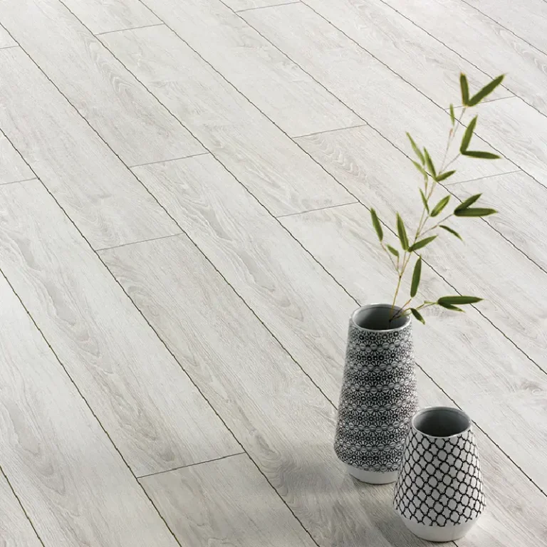 Parchet laminat stejar polar, Solid Plus 12mm AC6 4V 5G 627 Polar Oak Alsafloor