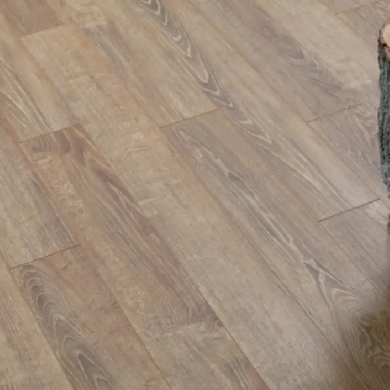 Parchet laminat Solid Medium 12mm AC6 4V 5G 622 Balearic Oak Alsafloor