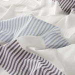 Perdele model grafic alb albastru bumbac si din poliester printat Helix Gardisette latime material 300 cm