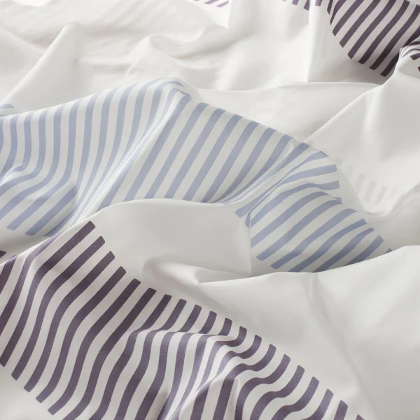 Perdele model grafic alb albastru bumbac si din poliester printat Helix Gardisette latime material 300 cm