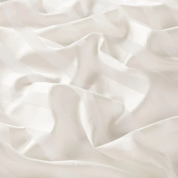 Perdele model in dungi alb ivoire din poliester voal Alpha Gardisette latime material 300 cm
