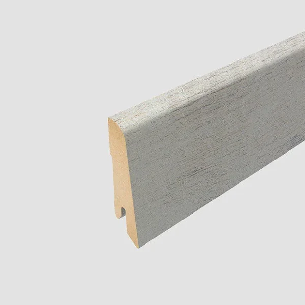 Plintă MDF EGGER L541, finisaj stejar, textură naturală, 2400 mm