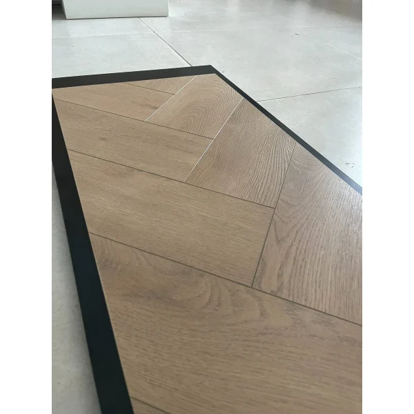Parchet laminat Elegant Herringbone 8mm AC5 4V X-lock 525 Calisson Oak Alsafloor