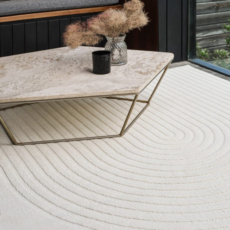 Covor alb din polipropilena modern outdoor model geometric 3d Antibes White Deco 6 mm 80x150 cm ANTB080150AN08