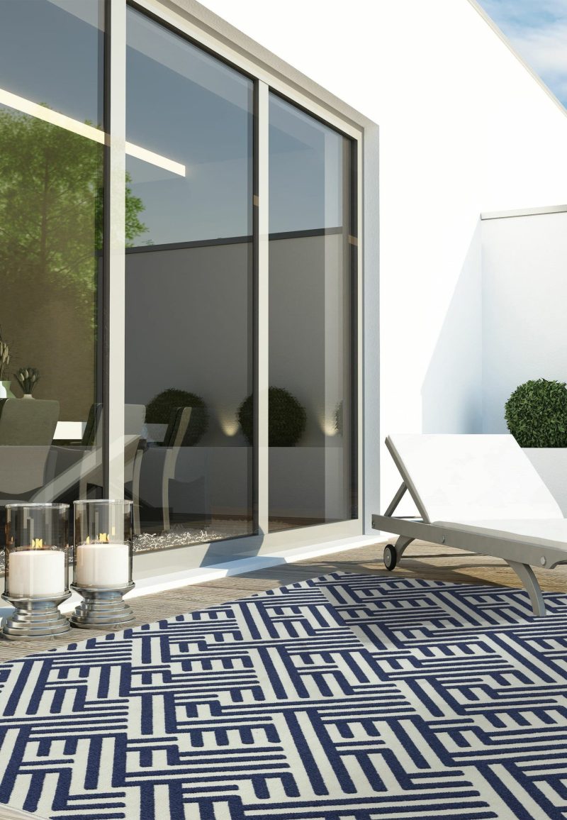 Covor albastru alb din polipropilena modern outdoor model geometric 3d Antibes Blue White Linear 6 mm 200x290 cm ANTB200290AN04 - imagine 2