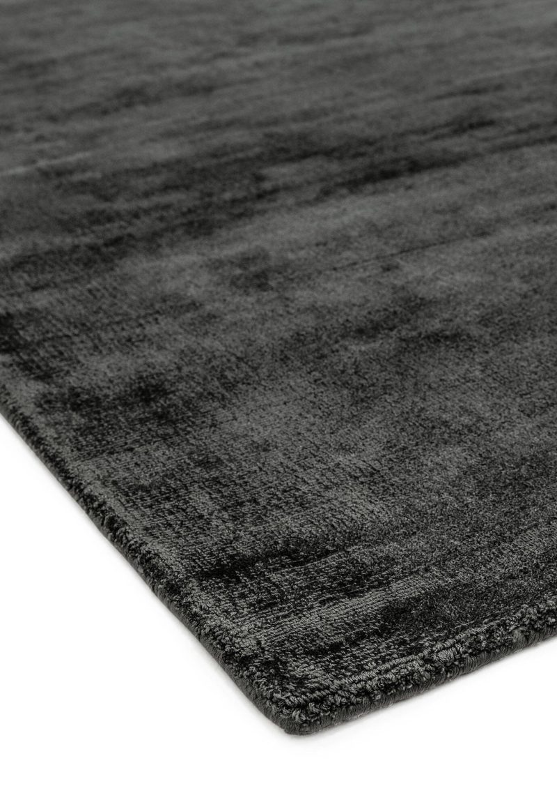 Covor pufos gri din vascoza lucrat manual modern model uni Blade Runner Charcoal 7 mm 66x240 cm BLAD066240CHAR - imagine 3