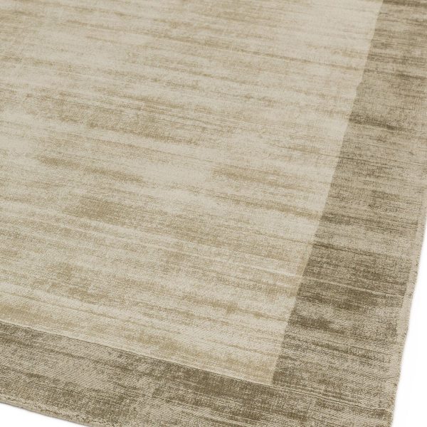 Covor pufos bej din vascoza lucrat manual modern model uni Blade Border Smoke Putty 7 mm 120x170 cm BLAB1201700003