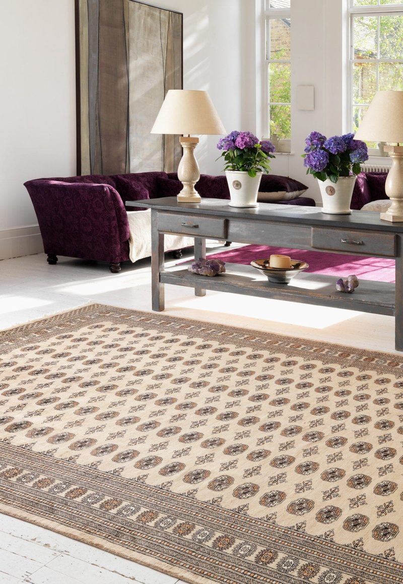 Covor bej din lana lucrat manual traditional model floral Bokhara Beige 7 mm 60x90 cm BOKR060090BEIG