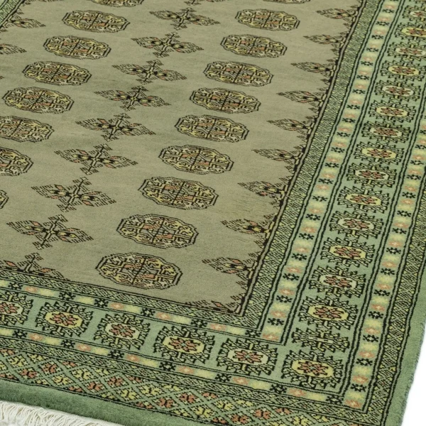 Covor verde din lana lucrat manual traditional model floral Bokhara Green 7 mm 60x90 cm BOKR060090GREE