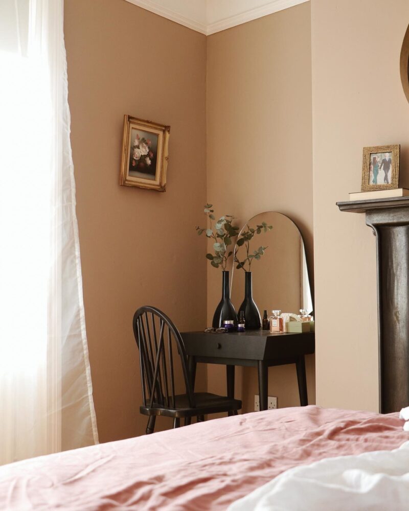 Vopsea maro mata 7 la suta luciu pentru interior Farrow and Ball Modern Emulsion London Stone No. 6 2.5 Litri - imagine 3