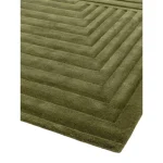 Covor verde din lana lucrat manual modern model geometric dungi Form Green 12-18 mm 120x170 cm FORM120170GREE