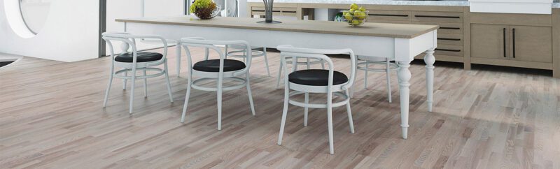 Parchet triplu stratificat din frasin, lac mat, Platinium Molti, Barlinek 2.2 m x 207 mm x 14 mm