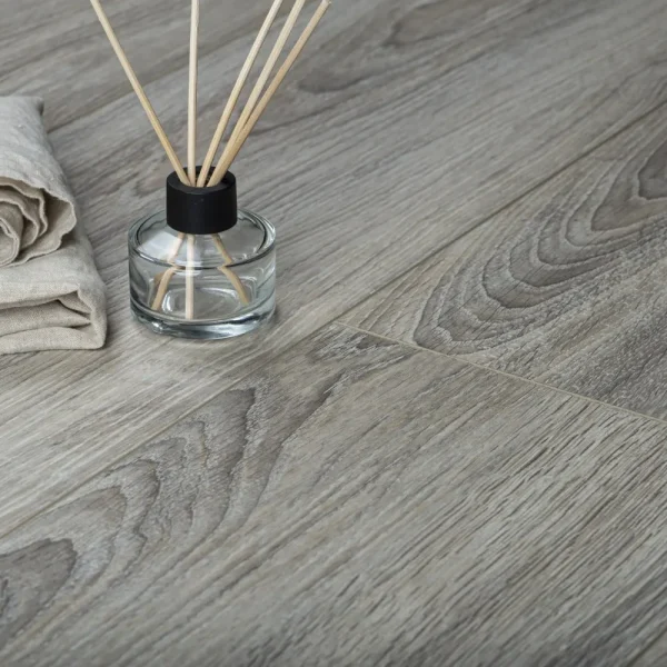 Parchet laminat Alsapan Solid Plus clasa trafic AC6 bizotat 4V 5G Click Majorca Oak 628 1286×214×12 mm