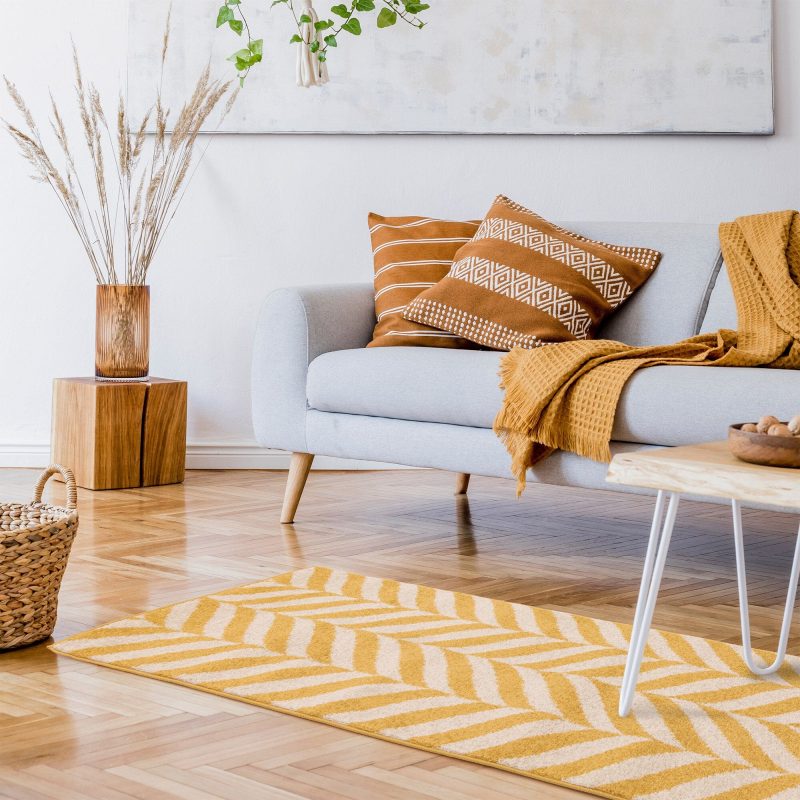 Covor galben, model geometric, Muse Chevron, 66x240 cm, Asiatic London