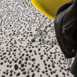 Covor negru modern model geometric Muse Black Spotty 9 mm 80x150 cm MUSE0801500011