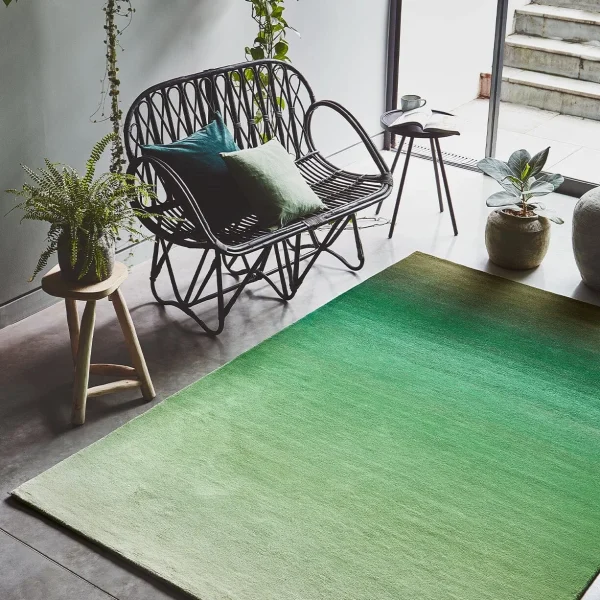Covor pufos verde din lână nylon lucrat manual modern model abstract Ombre Green 9 mm 120x170 cm OMBR120170OM04