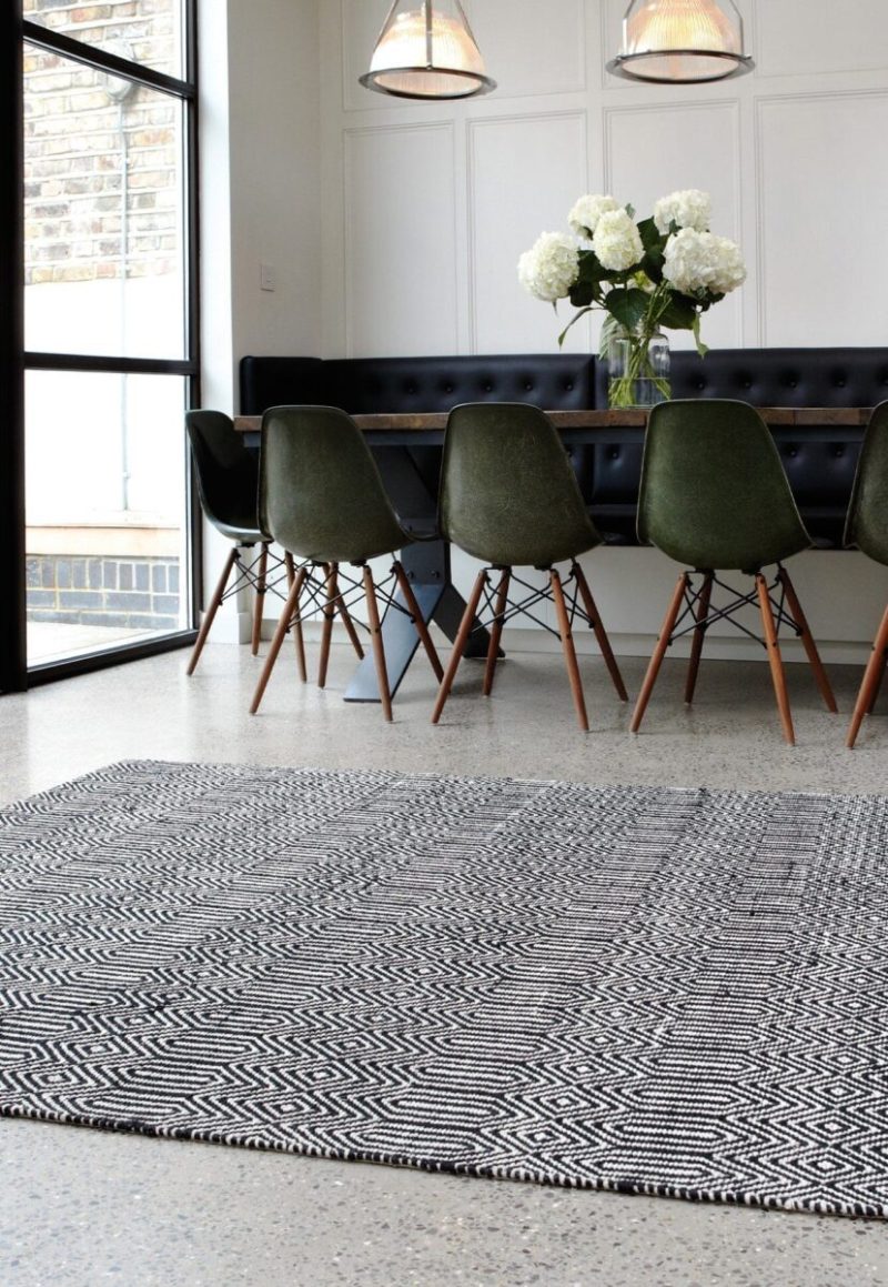 Covor negru din bumbac lână lucrat manual modern outdoor model geometric Sloan Black 4 mm 160x230 cm SLOA160230BLAC - imagine 3