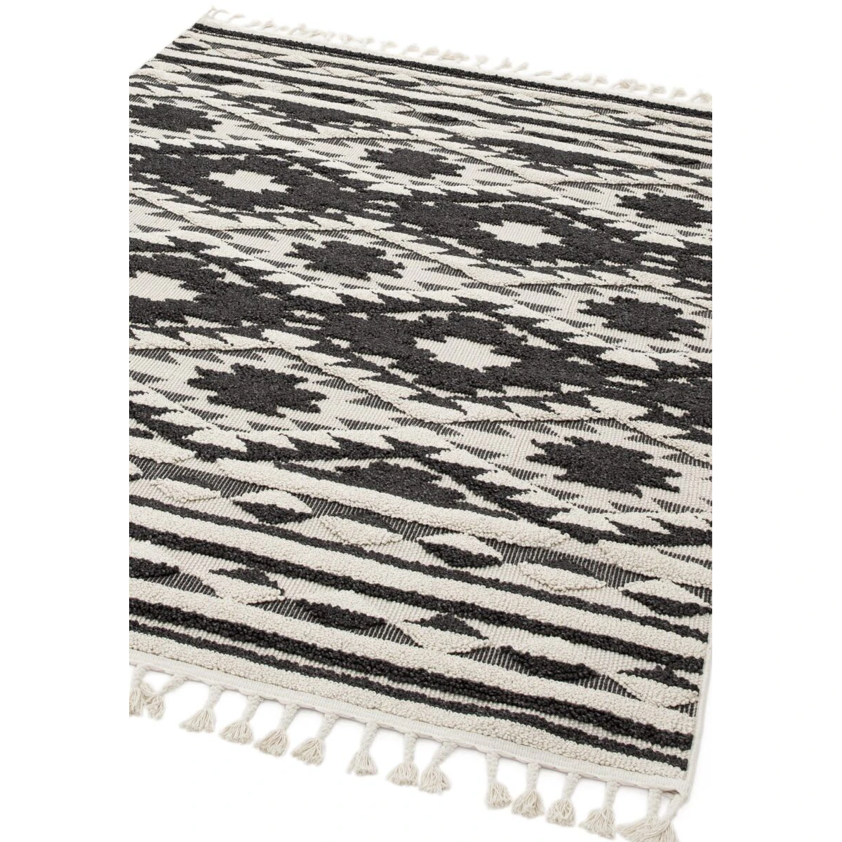 tazata04black_white_2048xtazata04black_whitels_2048xtazata04black_white_1_2048xtazata04black_whiterunner_2048x-3-2 Covor negru geometric Taza Black, polipropilena, model 3D, Asiatic London, 160x230 cm