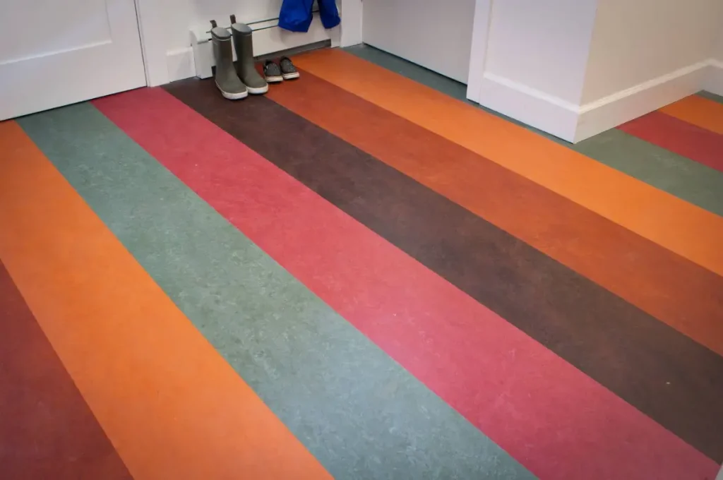 Linoleum vs. Covor PVC - Asemănări și diferențe? Linoleum vs. Covor PVC - Asemănări și diferențe?