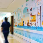 Psihologia culorilor în spațiile medicale: Cum alegerea tapetului PVC transformă experiența pacienților