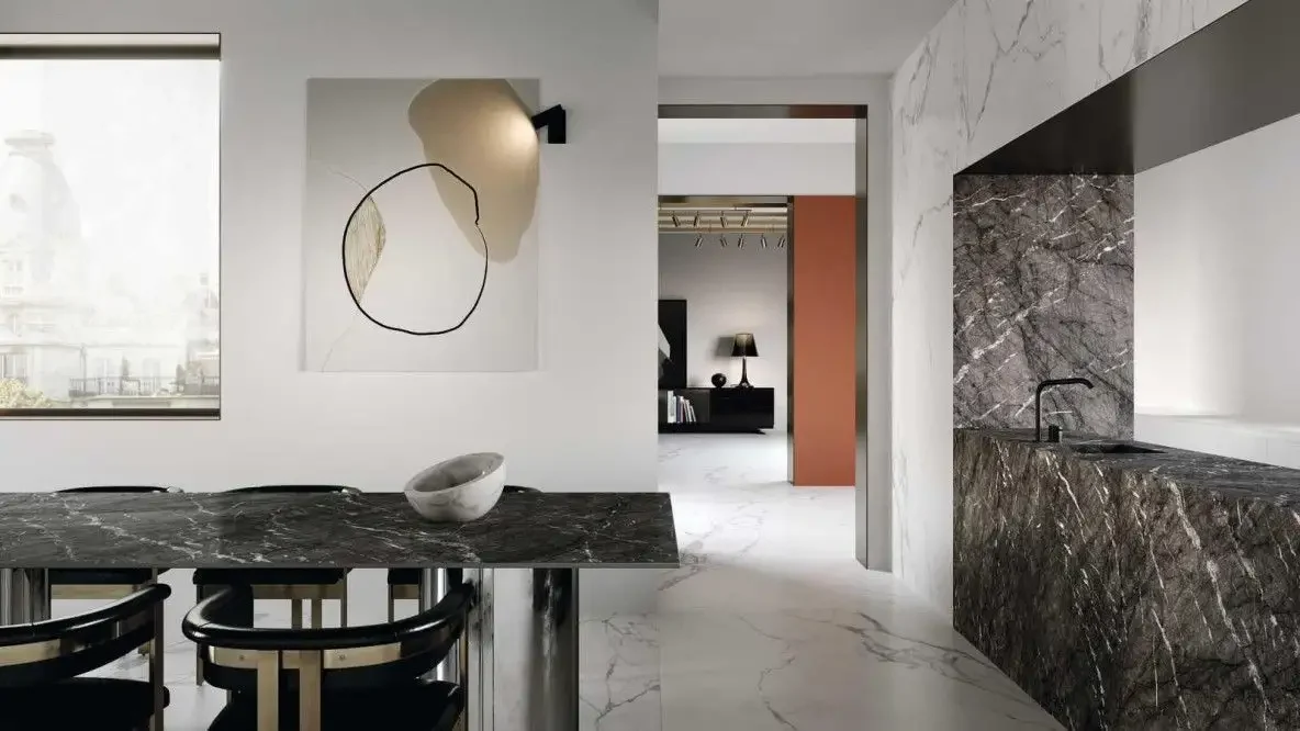 Tendințe 2025 în Gresie cu Aspect de Marmură - Ce Se Poartă în Design-ul Interior
