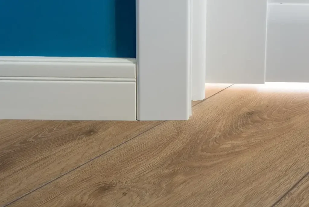 Top 5 materiale pentru plinte de parchet: Ghid pentru alegerea finisajului perfect Top 5 materiale pentru plinte de parchet: Ghid pentru alegerea finisajului perfect